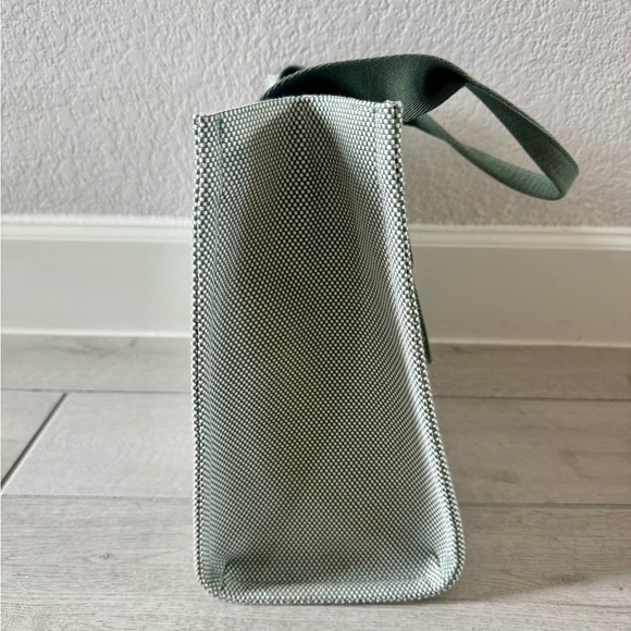 Lululemon Two Tone Canvas Tote 10L - Picture 3 of 4